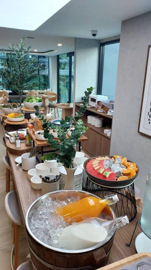 Wellness Stay & Hotel Sukhumvit 107 バンコク都 エクステリア 写真