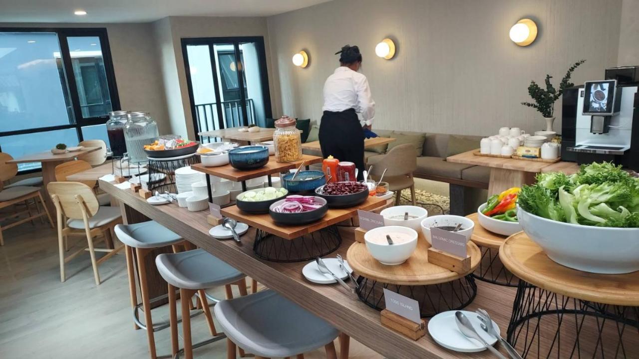 Wellness Stay & Hotel Sukhumvit 107 バンコク都 エクステリア 写真