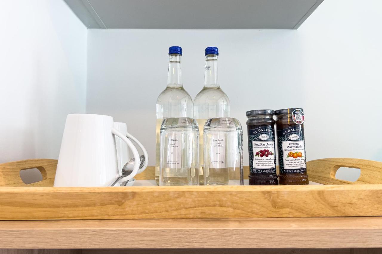 Wellness Stay & Hotel Sukhumvit 107 バンコク都 エクステリア 写真