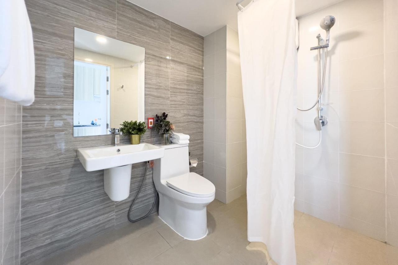 Wellness Stay & Hotel Sukhumvit 107 バンコク都 エクステリア 写真