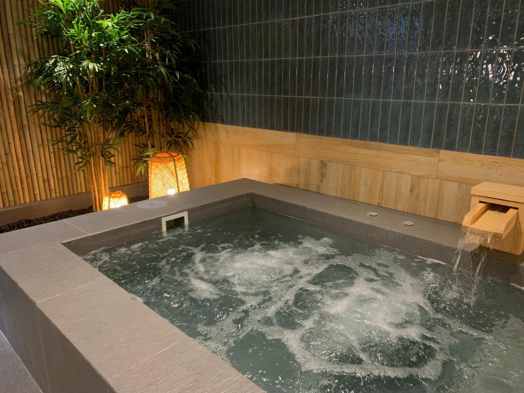 Wellness Stay & Hotel Sukhumvit 107 バンコク都 エクステリア 写真